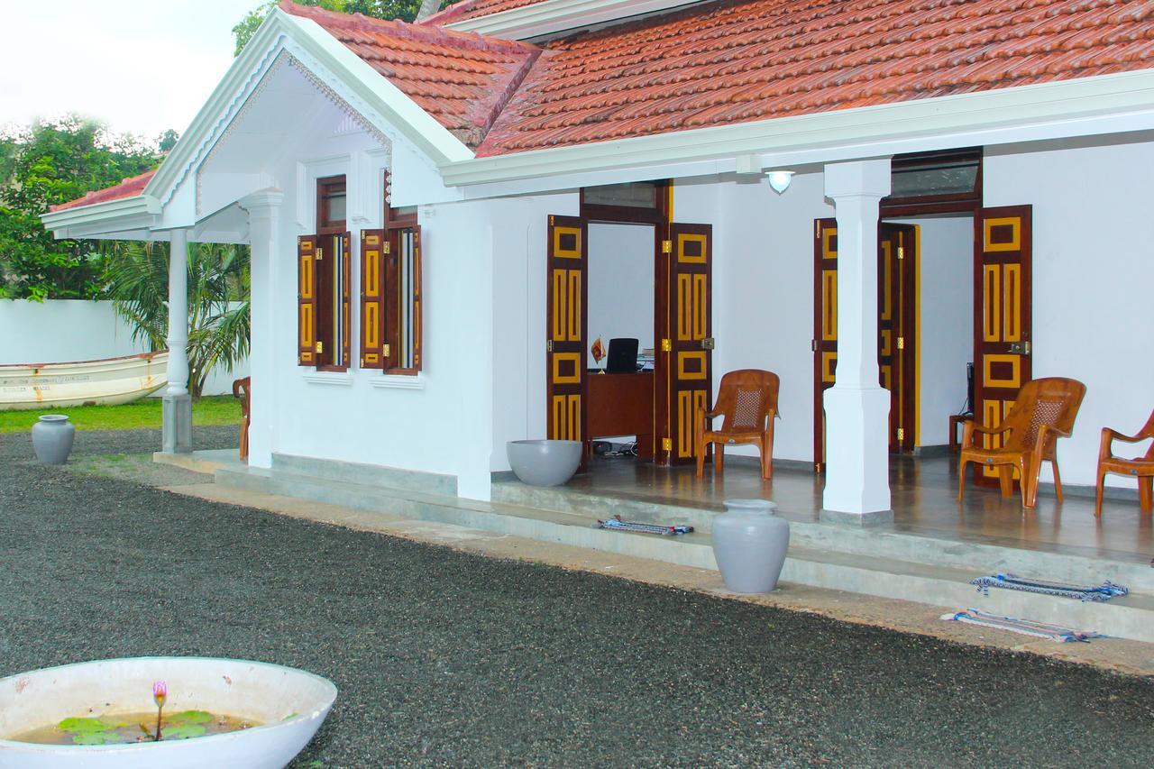 Villa Palm Breeze Polhena Exterior photo
